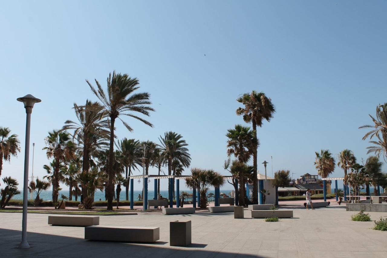 Junto Al Mar Appartement Málaga Buitenkant foto